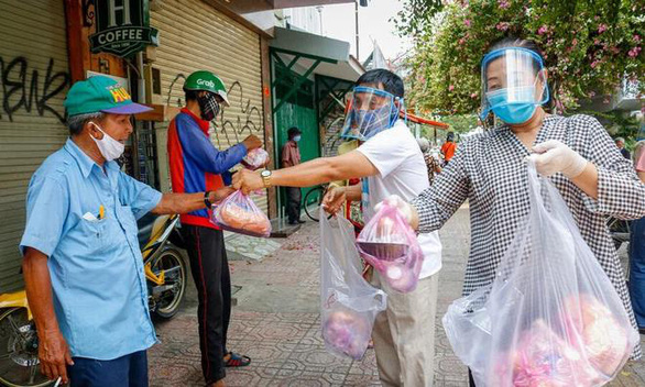 Cá nhân kêu gọi làm từ thiện: có lòng tốt thôi là chưa đủ! - Ảnh 1.