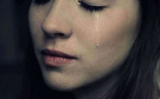 Phụ nữ chỉ nên khóc 3 lần trong đời