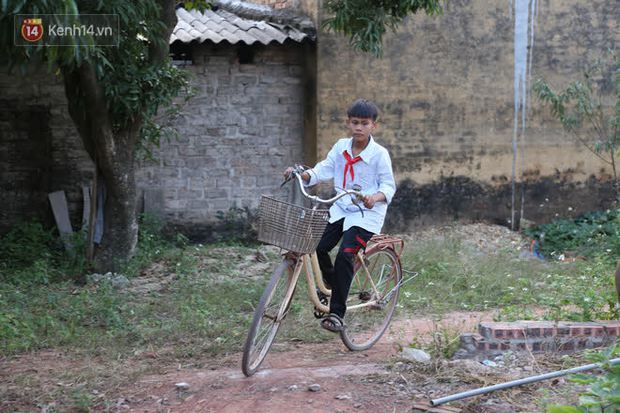 Người cha “một mắt, một tay” chật vật nuôi 3 đứa con thơ: “Mình ít học nên thiệt thòi rồi, giờ bằng mọi giá sẽ cho các con đi học đầy đủ” - Ảnh 6.