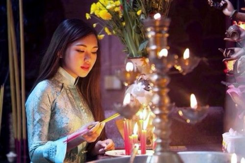 Muốn biết một người có phúc hậu hay không, xem 3 điểm này là rõ