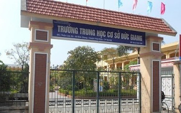 Bài học từ vụ học sinh lớp 9 ở Hà Nội nhảy lầu vì bị bạn trêu trọc | VTV.VN