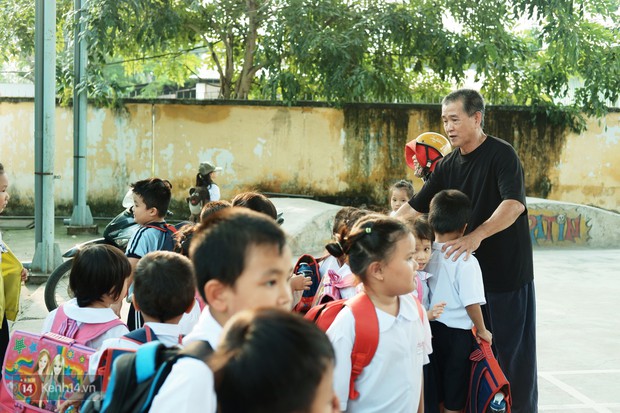 Ông bụt ở Sài Gòn tặng hơn 100 tỷ cho trẻ mồ côi: Nếu đã gọi mấy đứa nhỏ là con thì tiền bạc đừng để trong đầu - Ảnh 8.
