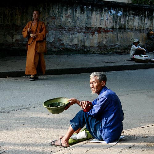 Chiếc túi của ông lão ăn xin - Phật giáo A Lưới