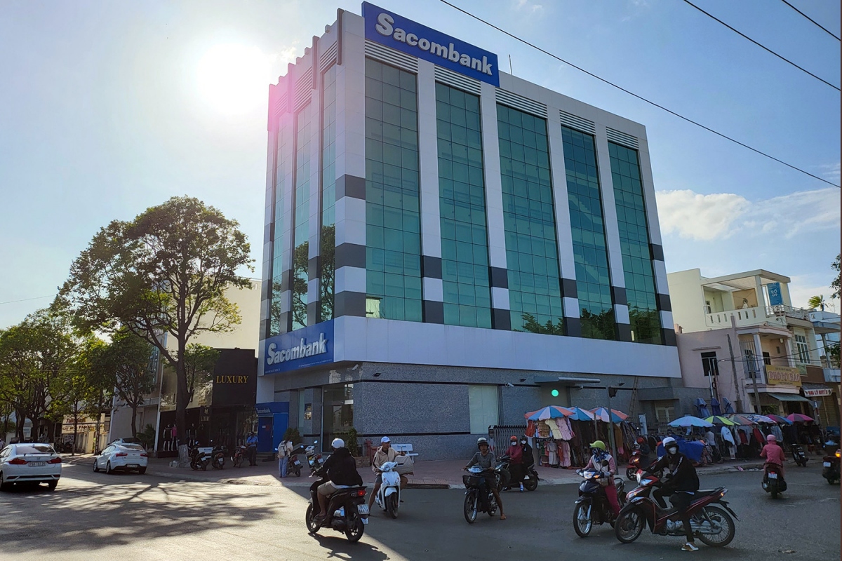 khach hang to mat hon 46 ty dong gui tai sacombank o khanh hoa hinh anh 1